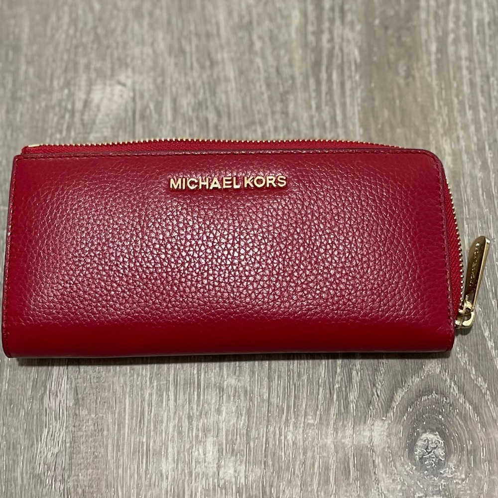 Women’s Michael Kors Zippered Wallet Red NWOT